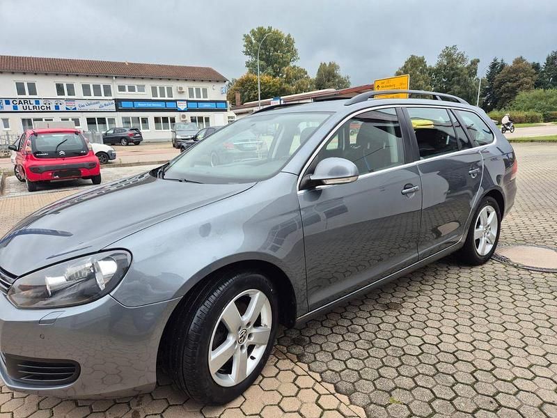 Grau Gebraucht 2011 VW Golf VI Trendline Kleinwagen | 2.900 € (Guter Preis) - Bild 1/4