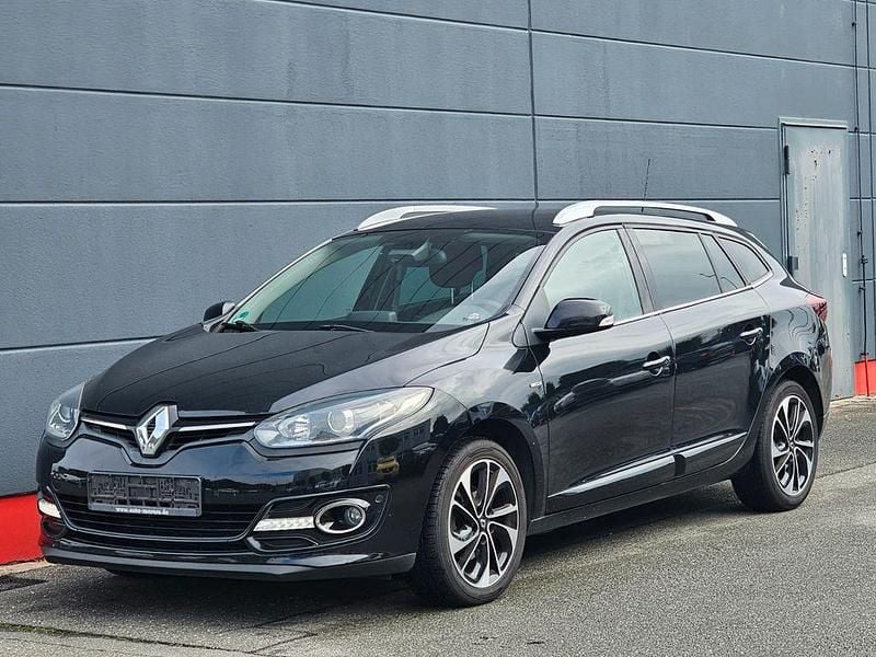 Schwarz Gebraucht 2016 Renault Mégane III Bose Edition Limousine | 4.999 € (Fairer Preis) - Bild 1/4