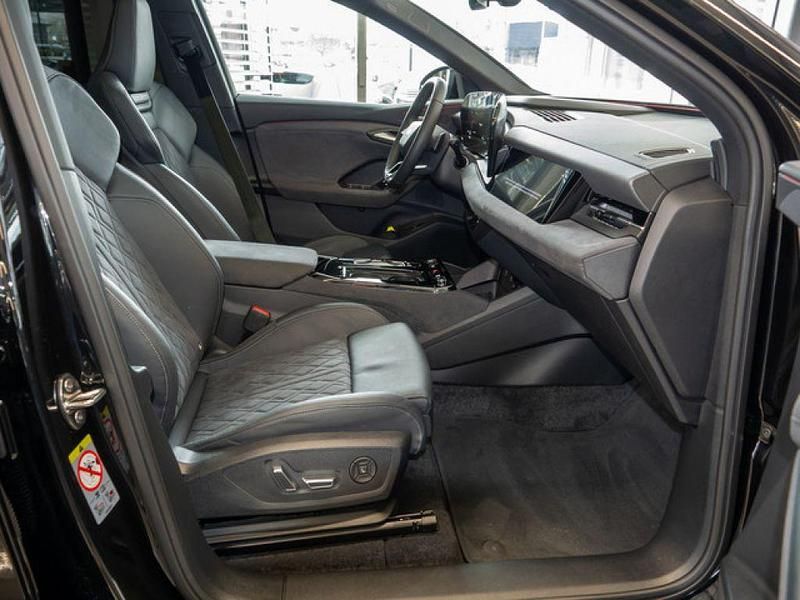 Gebraucht Audi e-tron 359 kW (489 PS) 2025 Schwarz / mythosschwarz (metallic) SUV