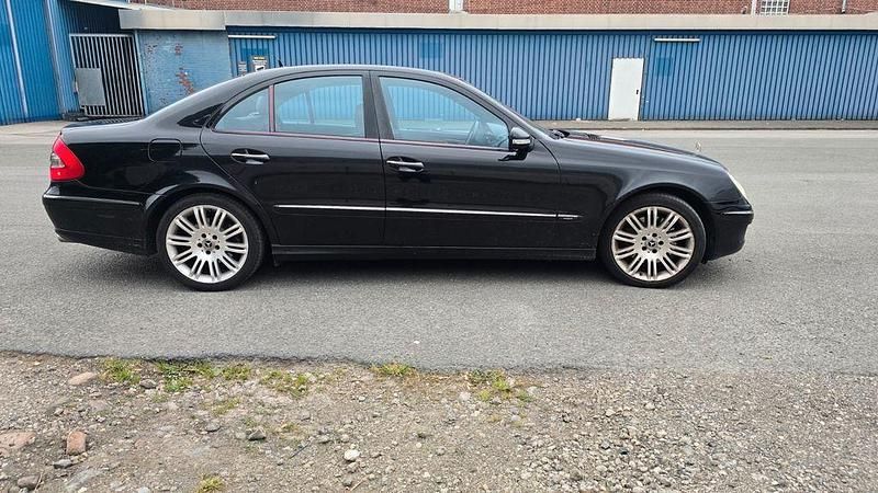 Gebraucht Mercedes E280 Sport 231 PS (169 kW) 2006 Schwarz Limousine