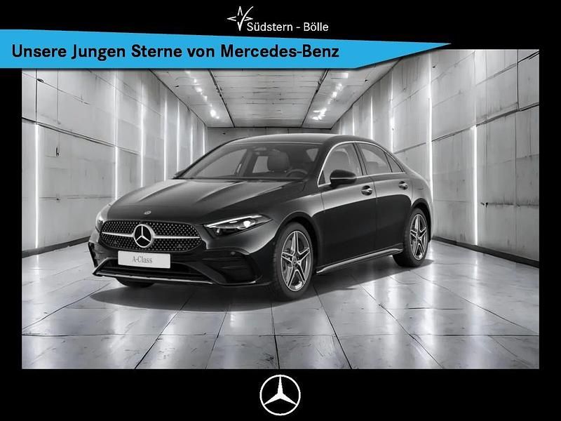 Metalliclack kosmosschwarz (metallic) Gebraucht 2024 Mercedes A250 AMG Limousine | 33.990 € (Guter Preis) - Bild 1/4