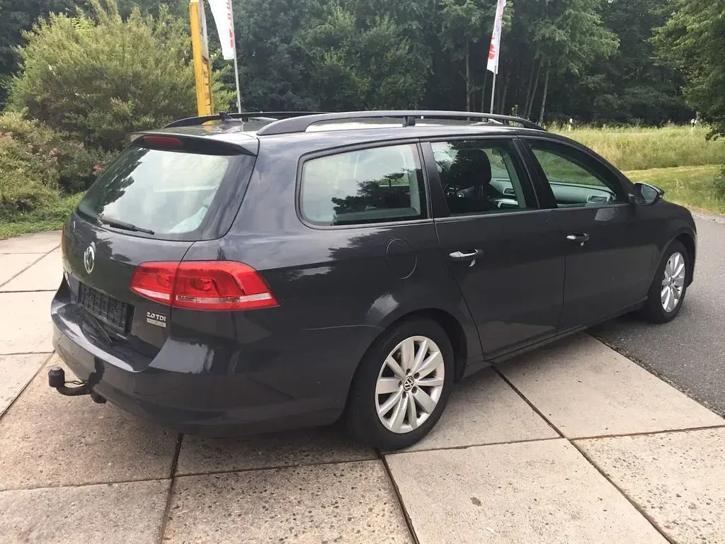 Gebraucht VW Passat Trendline 140 PS (102 kW) 2013 Grau Kombi