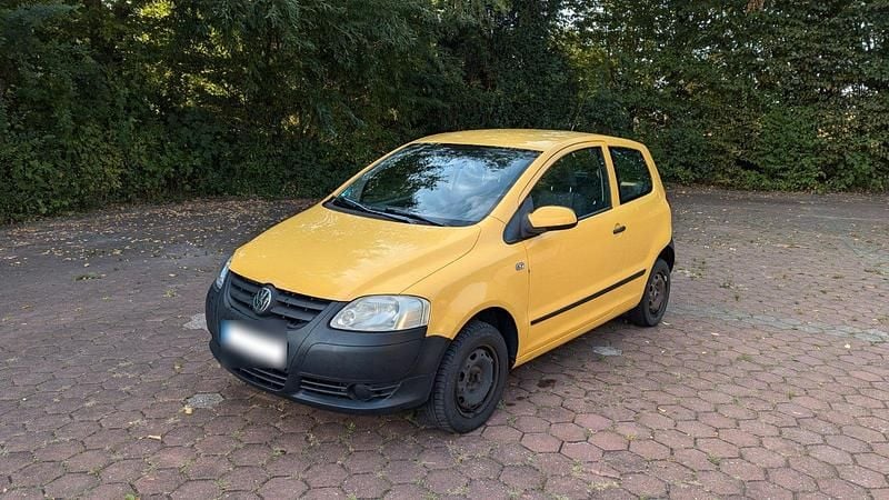 Gebraucht VW Fox 54 PS (39 kW) 2007 Gelb Kleinwagen