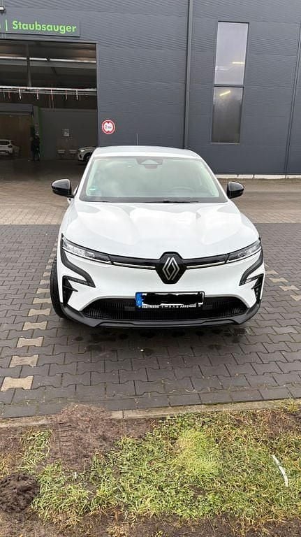 Weiß Gebraucht 2022 Renault Mégane Evolution Limousine | 18.900 € (Superpreis) - Bild 1/4