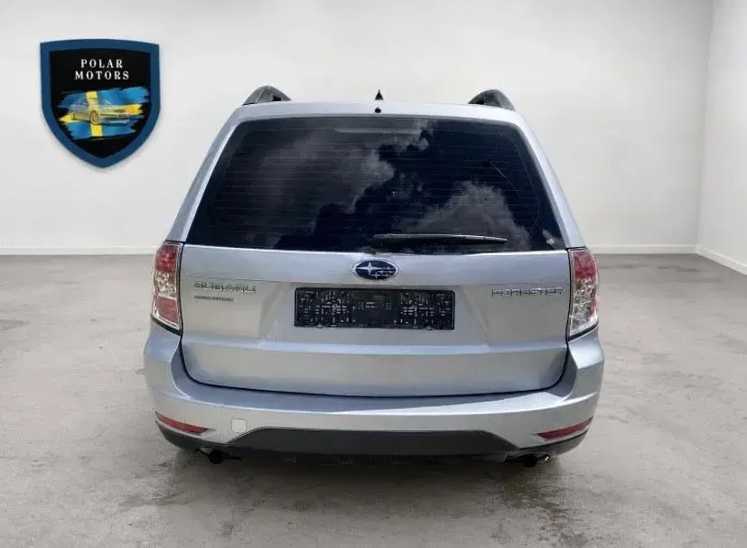Gebraucht Subaru Forester Active 150 PS (110 kW) 2012 Ice silver SUV