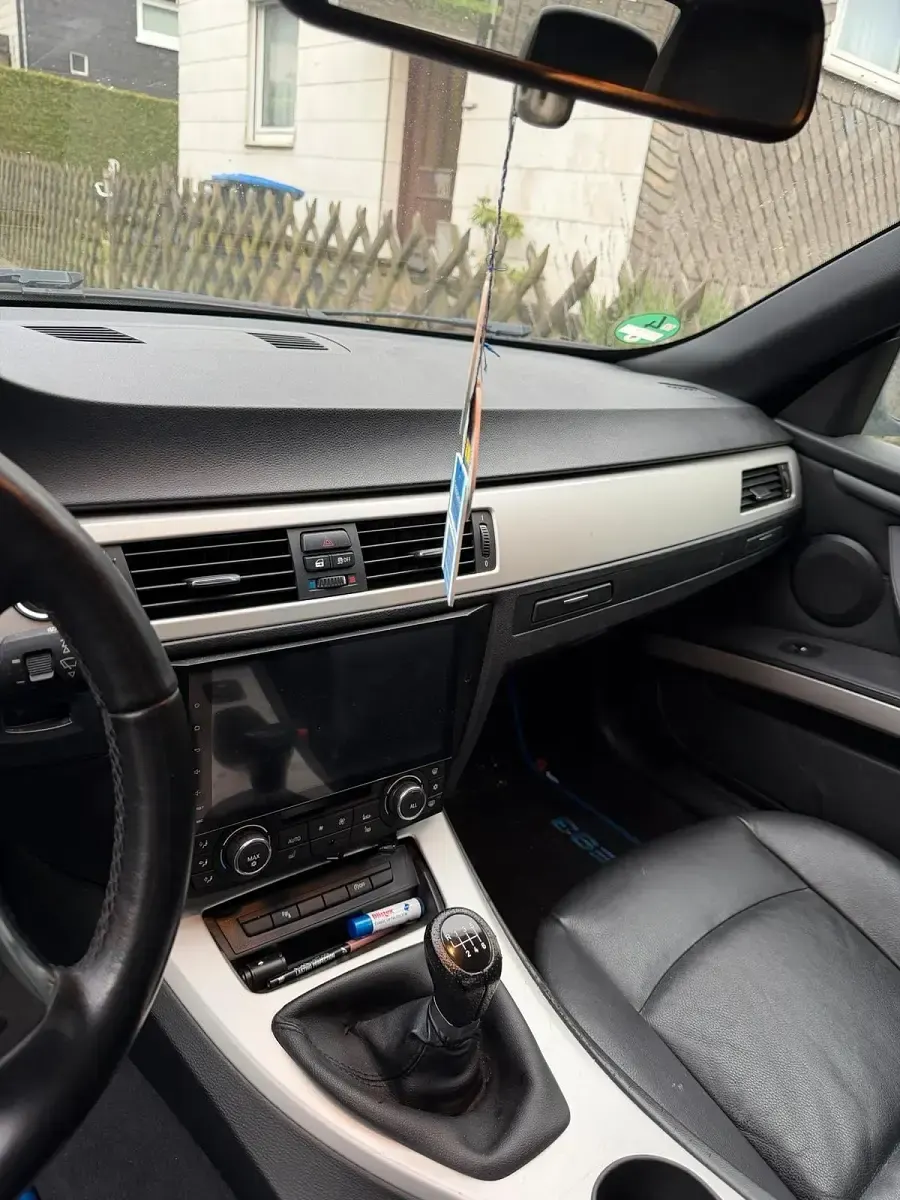 Używany BMW 320 170 KM (125 kW) 2011 Niebieski Kabriolet