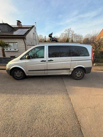 Gebraucht Mercedes Viano 160 PS (117 kW) 2012 Silber Van / Kleinbus
