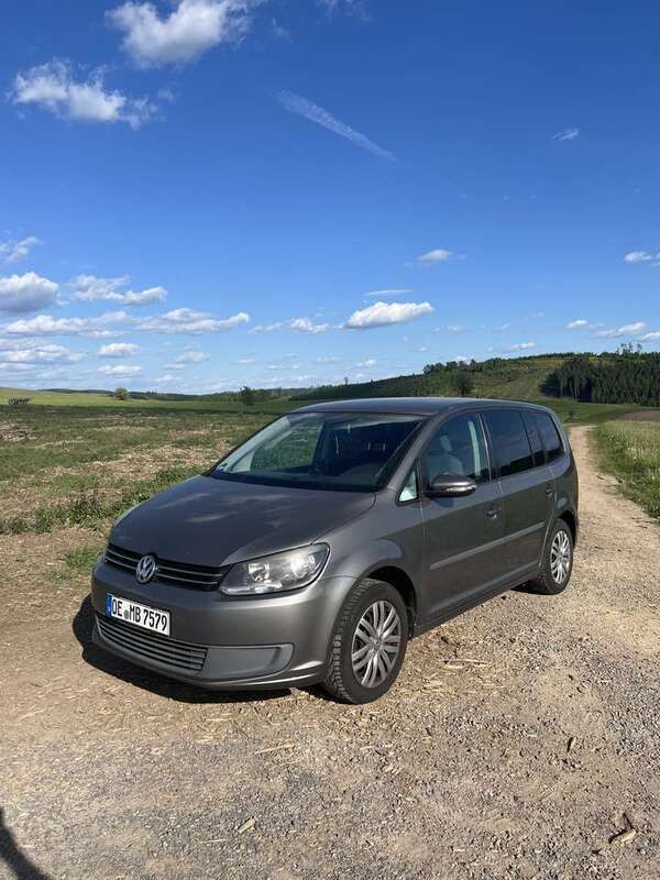 Gebraucht 2011 VW Touran Van / Kleinbus | 4.800 € (Fairer Preis) - Bild 1/4