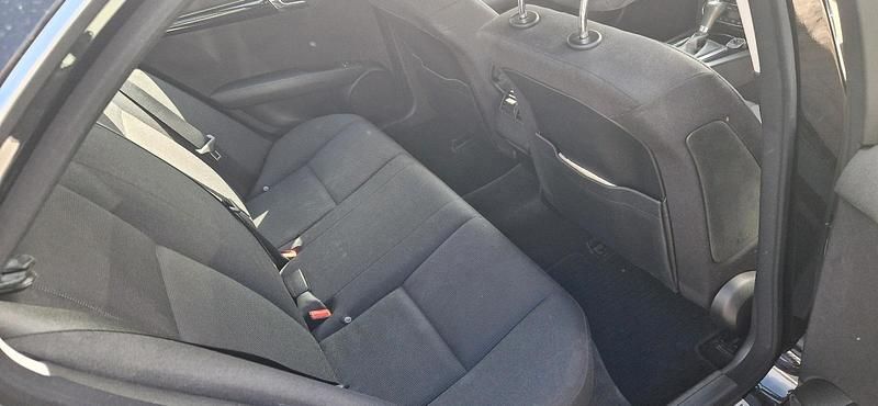 Gebraucht Mercedes C220 170 PS (125 kW) 2010 Schwarz Limousine