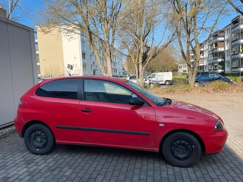 Gebraucht Seat Ibiza 64 PS (47 kW) 2004 Rot Kleinwagen