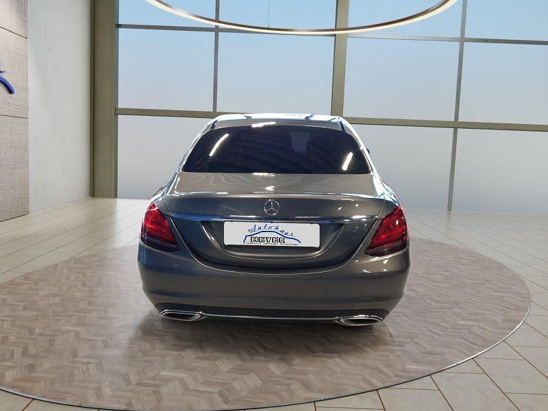 Gebraucht Mercedes C300 Avantgarde 258 PS (189 kW) 2018 Grau Limousine