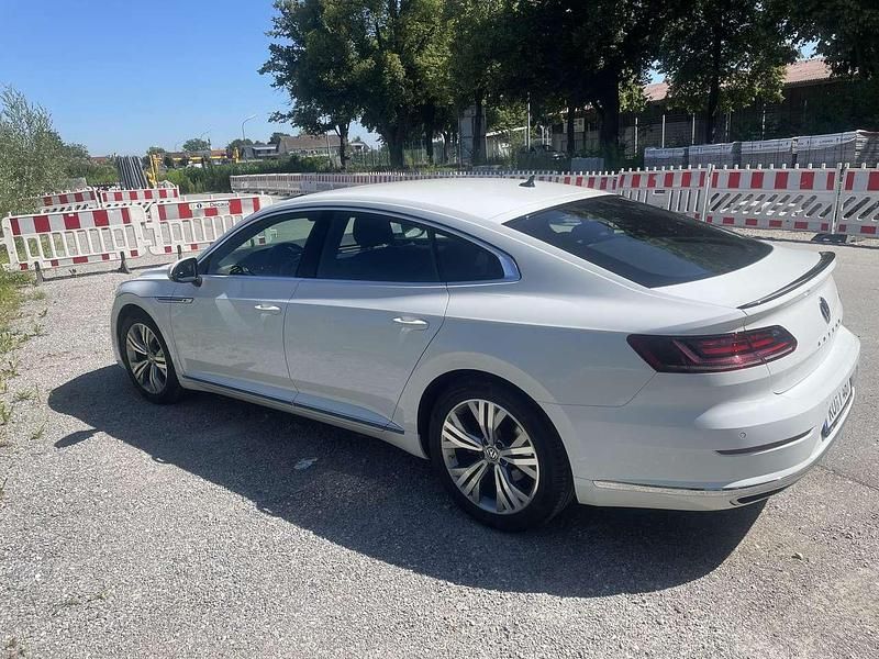 Gebraucht VW Arteon R-line 150 PS (110 kW) 2019 Weiß Coupé