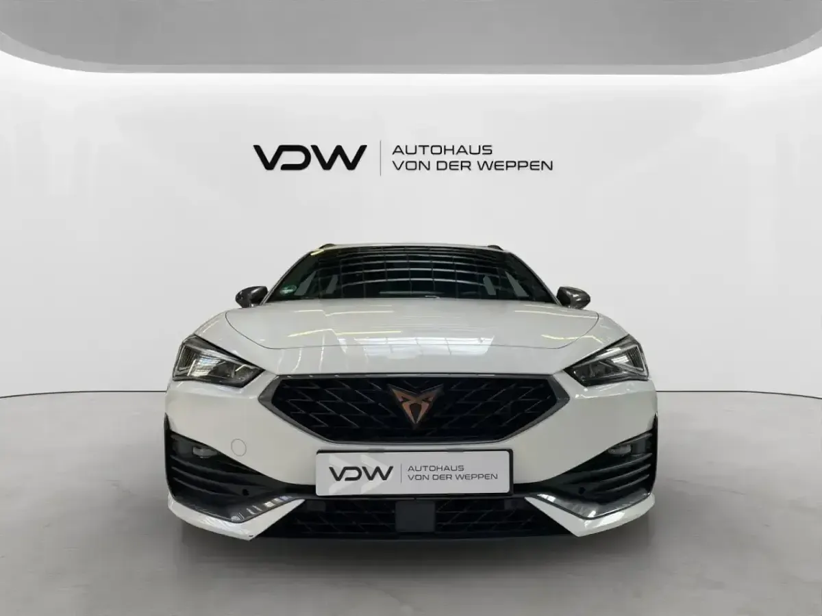 Gebraucht Cupra Leon VZ 245 PS (180 kW) 2024 Weiß Kombi