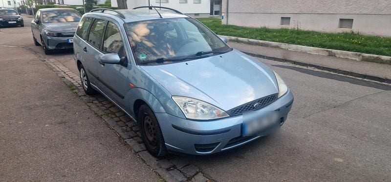 Second-hand Ford Focus 101 CP (74 kW) 2003 Albastru Break