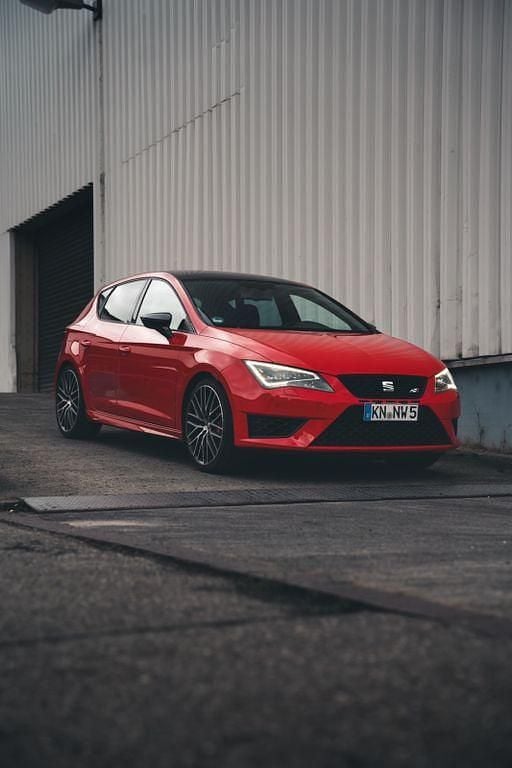Rot Gebraucht 2015 Cupra Leon Limousine | 17.500 € (Fairer Preis) - Bild 1/4