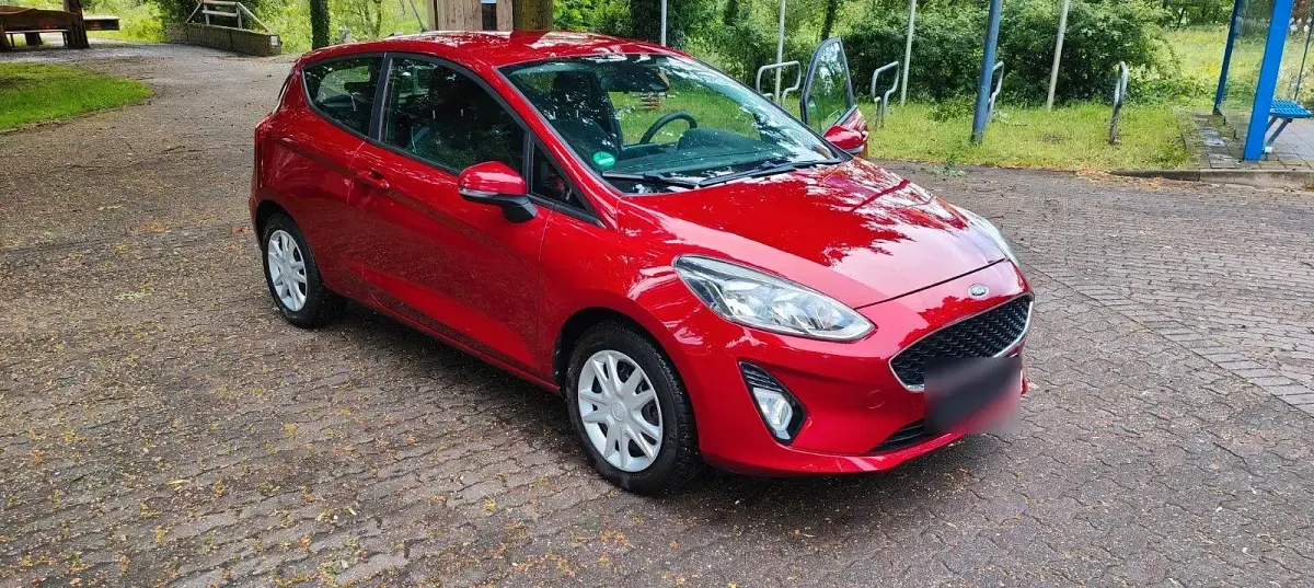 Gebraucht Ford Fiesta Cool & Connect 71 PS (52 kW) 2017 Rot Kleinwagen