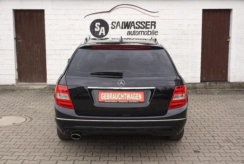 Gebraucht Mercedes C220 170 PS (125 kW) 2011 Schwarz Limousine