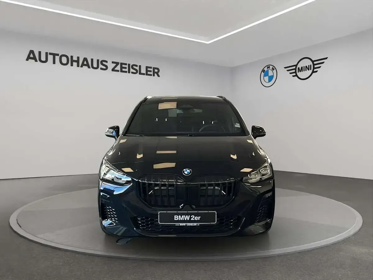 Neu BMW 220 Active Tourer M Sport 170 PS (125 kW) 2026 Saphirschwarz Van / Kleinbus
