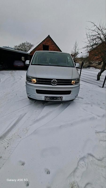 Gebraucht VW Caravelle 180 PS (132 kW) 2013 Silber Van / Kleinbus