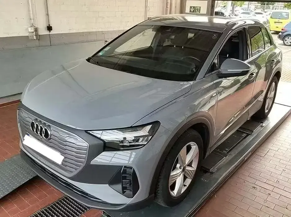 Gebraucht Audi Q4 e-tron Basis 125 kW (170 PS) 2023 SUV