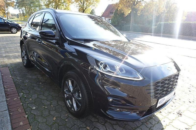 Gebraucht Ford Kuga ST-Line 152 PS (111 kW) 2022 Schwarz SUV