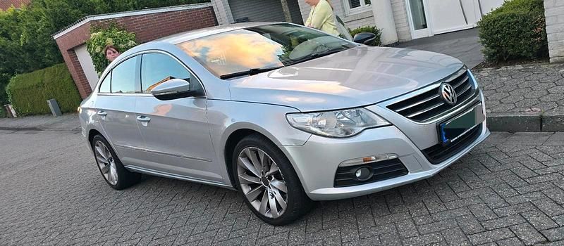Grau Gebraucht 2008 VW CC Limousine | 5.800 € (Fairer Preis) - Bild 1/4