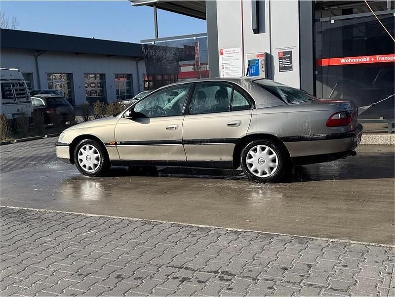 Gebraucht Opel Omega 136 PS (100 kW) 1997 Grau Limousine