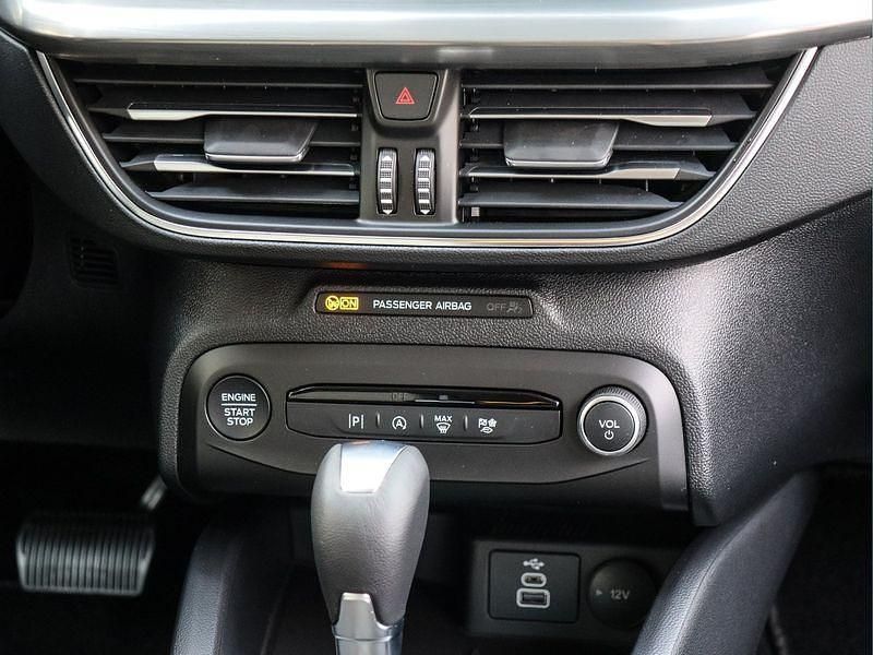 Neu Ford Focus Titanium 155 PS (114 kW) 2025 Silber Kombi