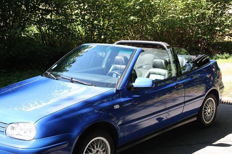 Gebraucht VW Golf Cabriolet Conceptline 116 PS (85 kW) 2001 Blau Cabrio