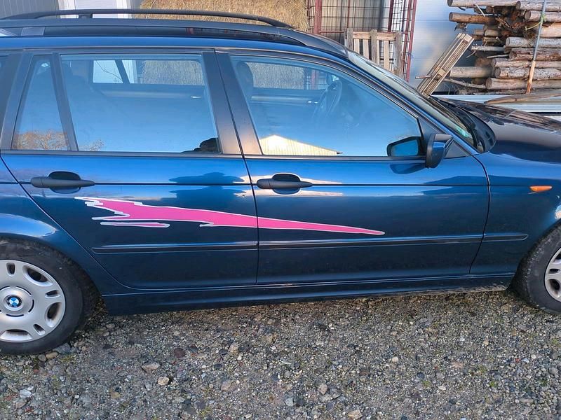 Blau Gebraucht 2005 BMW 316 Kombi | 1.200 € (Guter Preis) - Bild 1/4