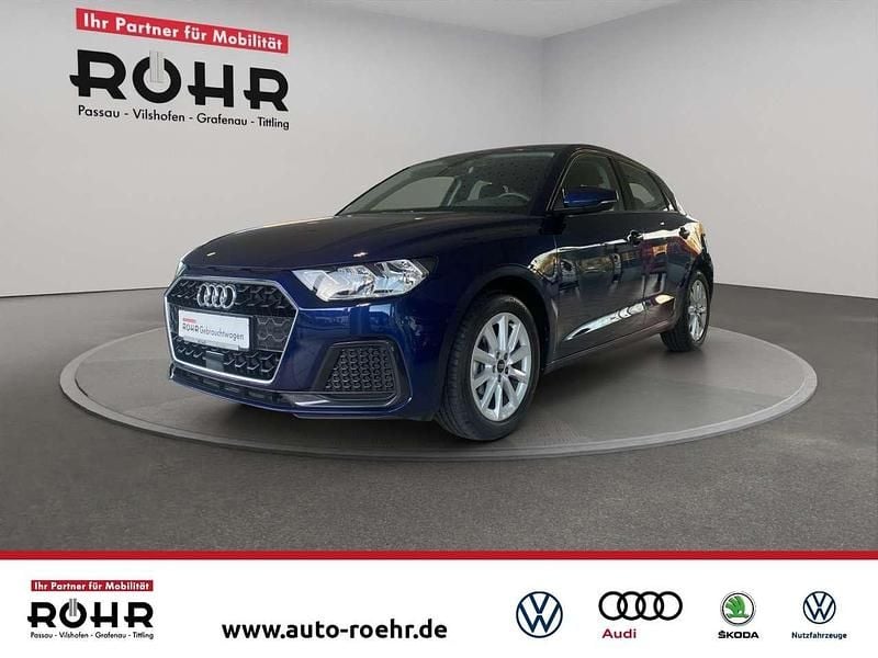 Navarrablaumetallic Gebraucht 2025 Audi A1 Sportback Advanced Kleinwagen | 23.200 € (Fairer Preis) - Bild 1/4