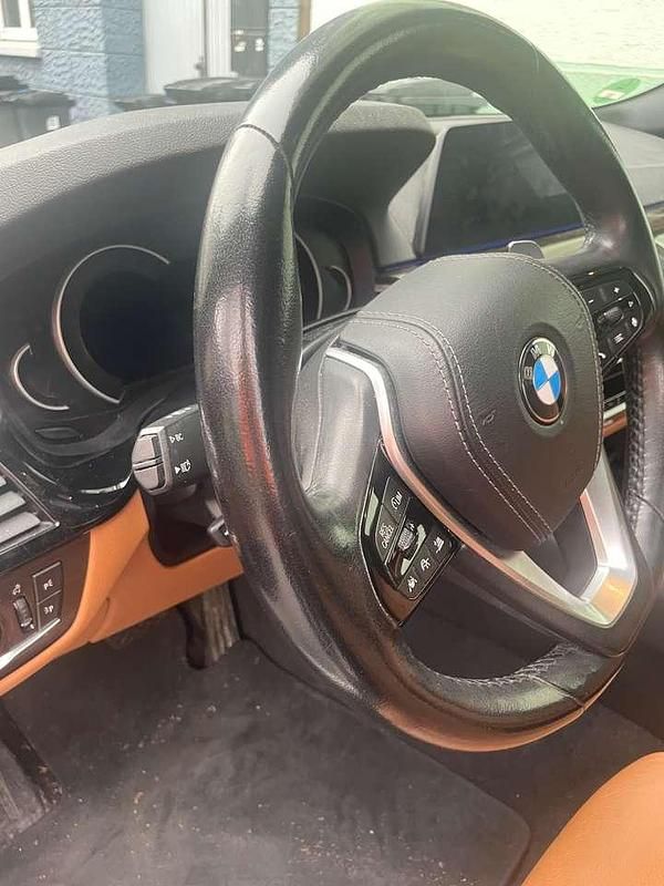 Gebraucht BMW 520 Luxury Line 190 PS (139 kW) 2020 Schwarz Kombi