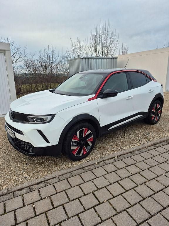 Weiß Gebraucht 2021 Opel Mokka-e GS Line SUV | 15.250 € (Superpreis) - Bild 1/4