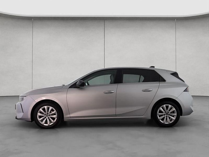 Gebraucht Opel Astra Elegance 131 PS (96 kW) 2023 Silber metallic Limousine