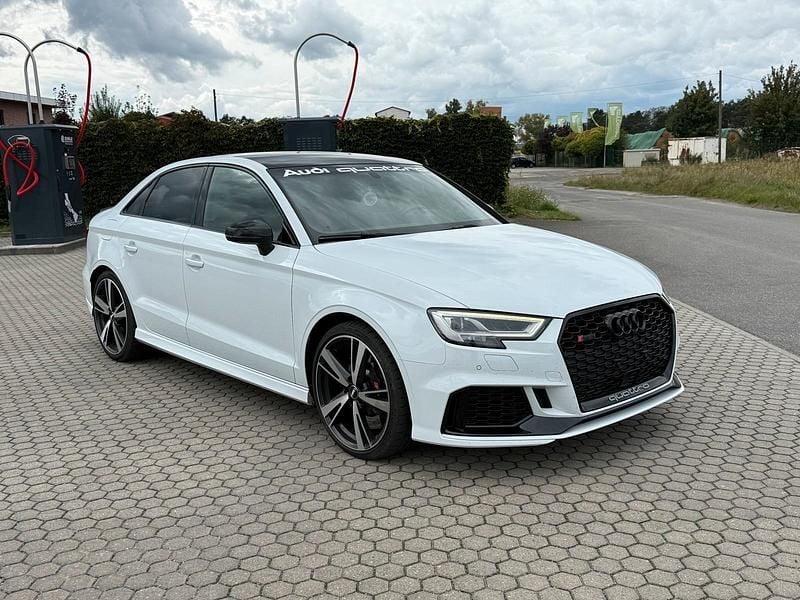 Second-hand Audi RS3 Performance 400 CP (294 kW) 2020 Alb Berlinǎ