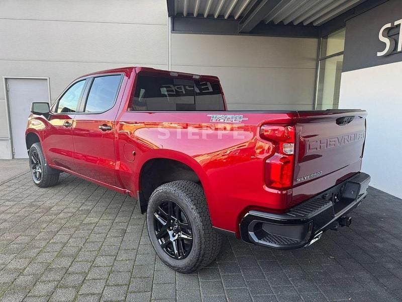 Neu Chevrolet Silverado LT 426 PS (313 kW) 2025 Rot Cabrio