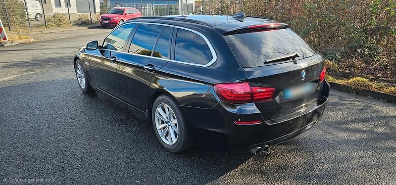 Gebraucht BMW 525 Comfort Edition 218 PS (160 kW) 2014 Schwarz Kombi