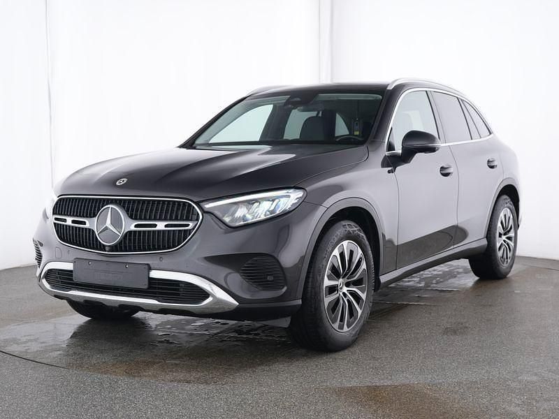 Grau Gebraucht 2024 Mercedes GLC220 Avantgarde SUV | 52.910 € (Guter Preis) - Bild 1/4