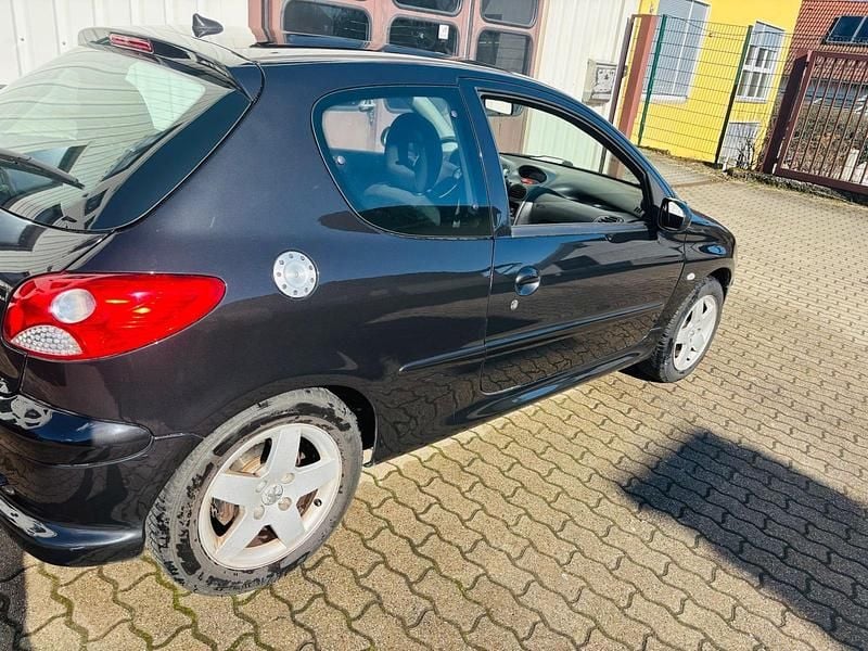 Gebraucht Peugeot 206 110 PS (80 kW) 2003 Schwarz Kleinwagen
