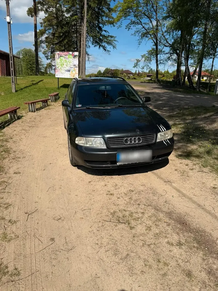 Gebraucht Audi A4 110 PS (80 kW) 1998 Schwarz Kombi