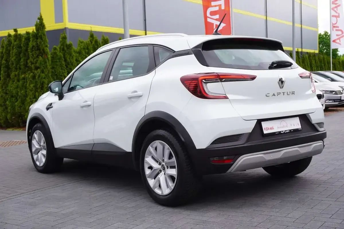 Gebraucht Renault Captur 140 PS (102 kW) 2022 Weiss SUV