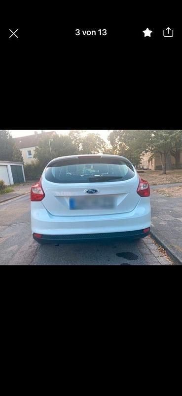 Gebraucht Ford Focus 101 PS (74 kW) 2013 Weiß Limousine