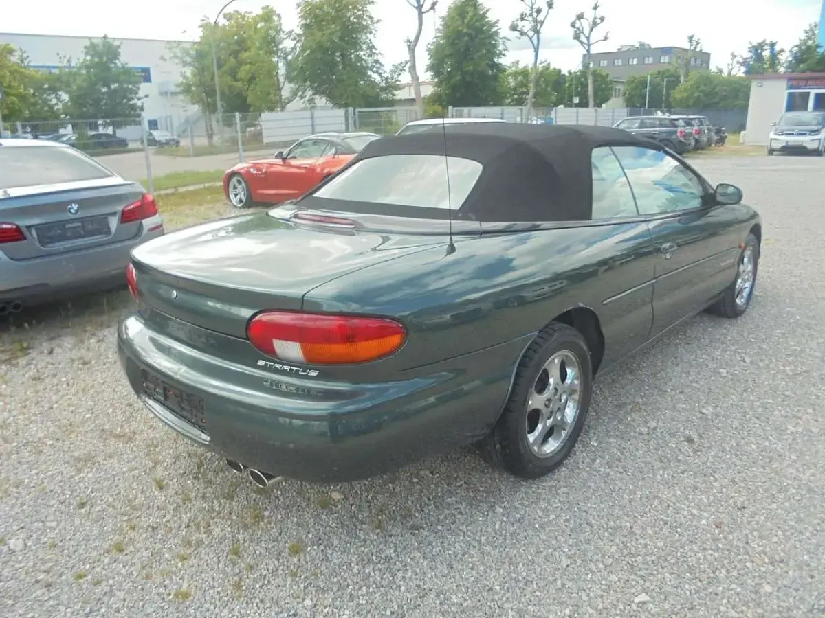 Gebraucht Chrysler Stratus Limited 163 PS (119 kW) 2000 Grün Cabrio