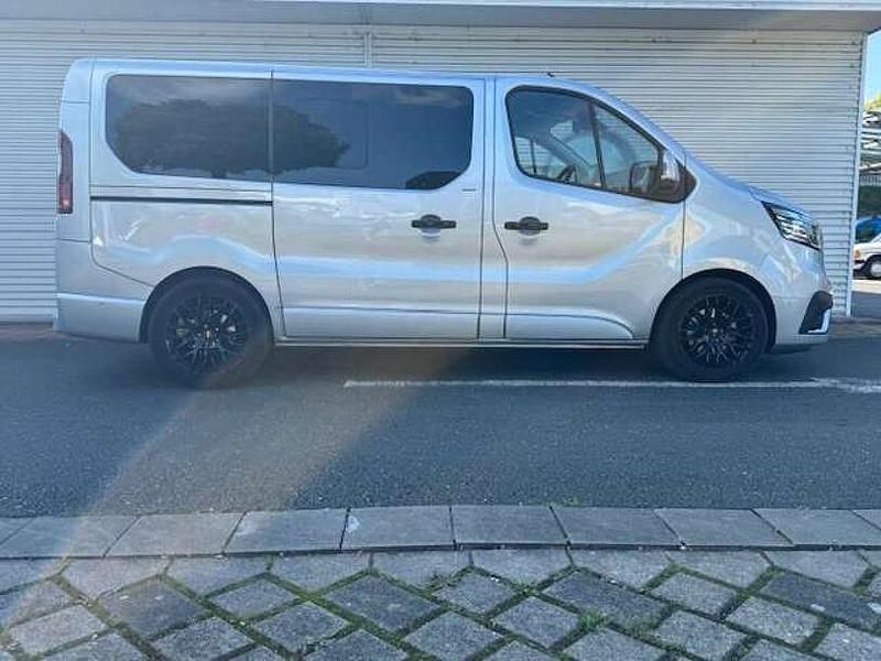 Gebraucht Renault Trafic 170 PS (125 kW) 2024 Highlandgrau Van / Kleinbus
