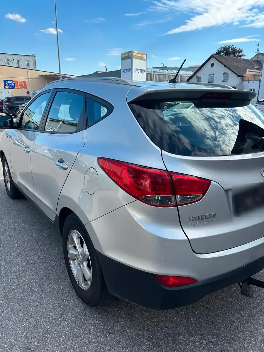 Gebraucht Hyundai ix35 135 PS (99 kW) 2013 Silber SUV