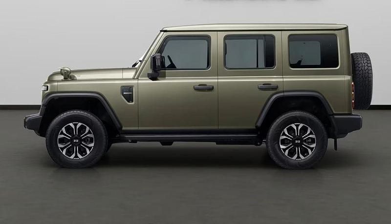 Neu BAW 212 166 PS (122 kW) 2026 Grün SUV