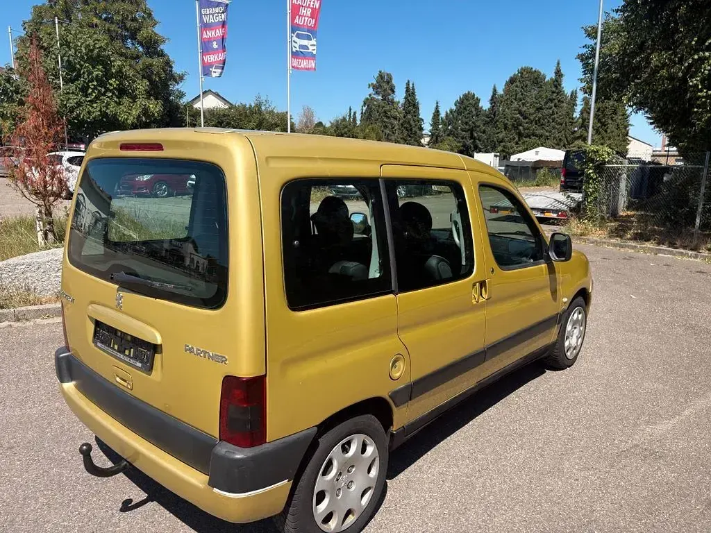 Gebraucht Peugeot Partner 90 PS (66 kW) 2005 Gelb Van / Kleinbus