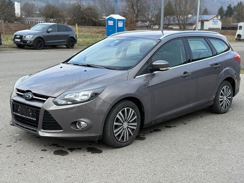 Gebraucht Ford Focus Titanium 150 PS (110 kW) 2011 Braun Kombi