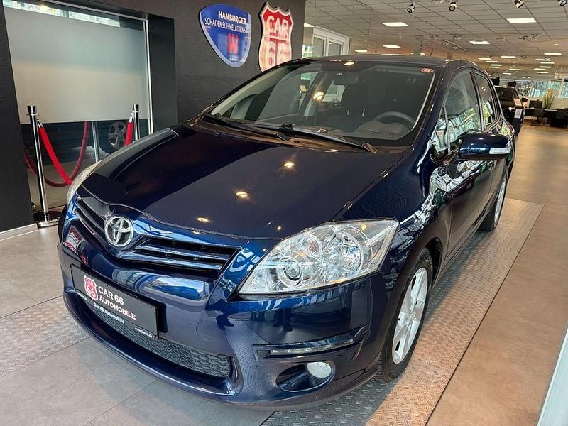 Blau Gebraucht 2012 Toyota Auris Travel Limousine | 7.250 € (Etwas zu teuer) - Bild 1/4