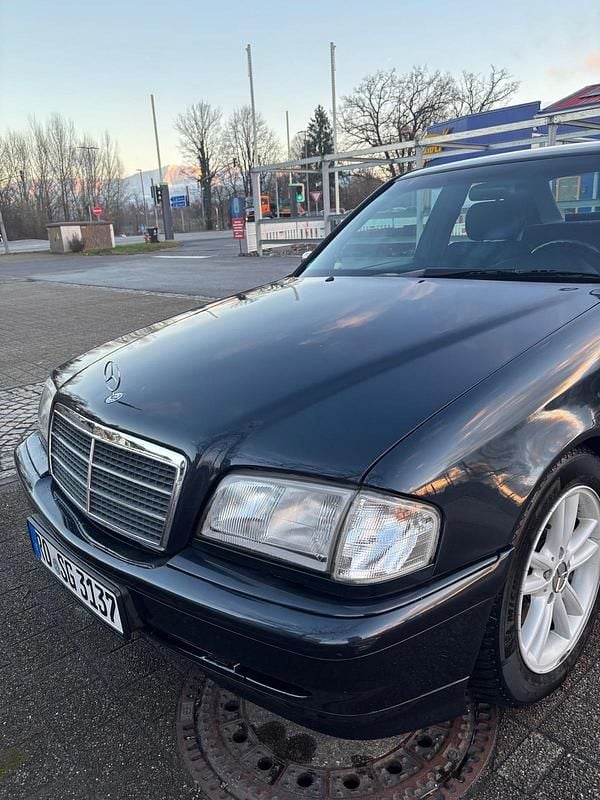 Blau Gebraucht 1998 Mercedes C240 Sportline Limousine | 4.000 € (Superpreis) - Bild 1/4
